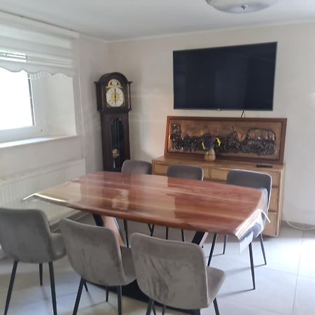 Sehr Grosse 5 Zimmer Wohnung Mit Garten Und Terasse Wiesbaden Exterior foto