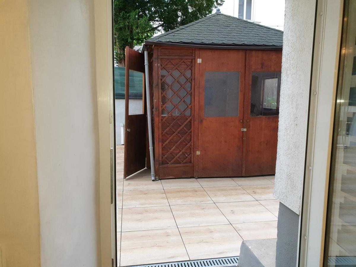 Sehr Grosse 5 Zimmer Wohnung Mit Garten Und Terasse Wiesbaden Exterior foto